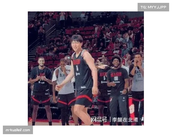 季前赛焦点战开拓者挑战勇士 杨瀚森首秀引发热切关注 季前赛焦点战开拓者挑战勇士 杨瀚森首秀引发热切关注